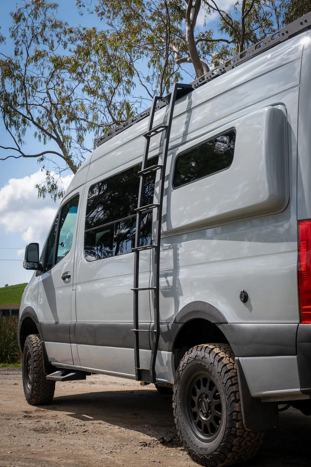 Driver Side Exterior Stance